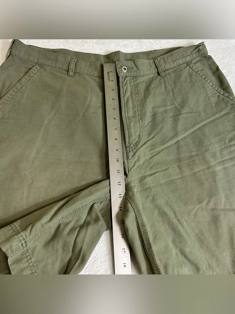 Tommy Hilfiger Men's Cargo Shorts Size 40 Olive Green Outdoor Utility Vintage